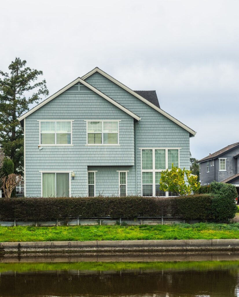 Contemporary detached suburban house